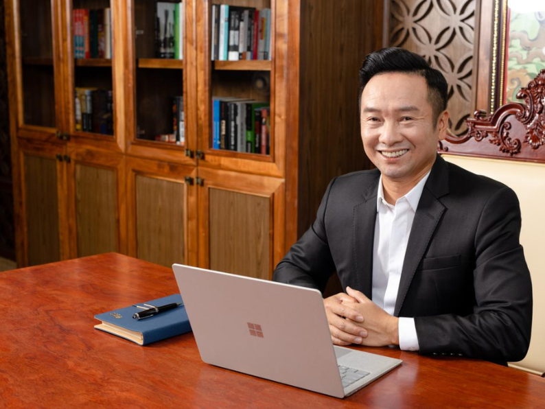 Ông Phạm Tiến Hưng