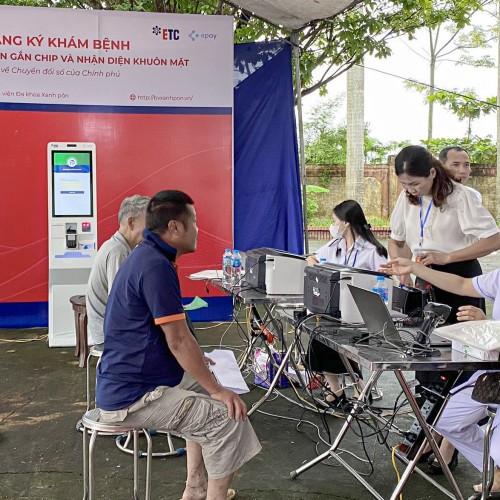 ETC & EPAY assist the installation of health check-up kiosks in Tien Lu: Promoting policy, Spreading responsibility